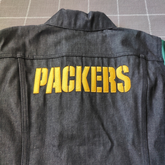 Green Bay Packers NFL x Levi's Denim Varsity Trucker Button-Up Jacket - Picture 8 of 13